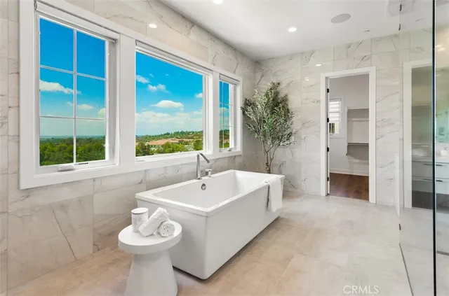 $6,995,000 | 224 Clear Falls, Irvine, CA 92602