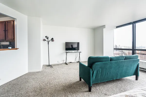 $139,900 | 5415 North Sheridan Road, Unit 2003, Chicago, IL 60640