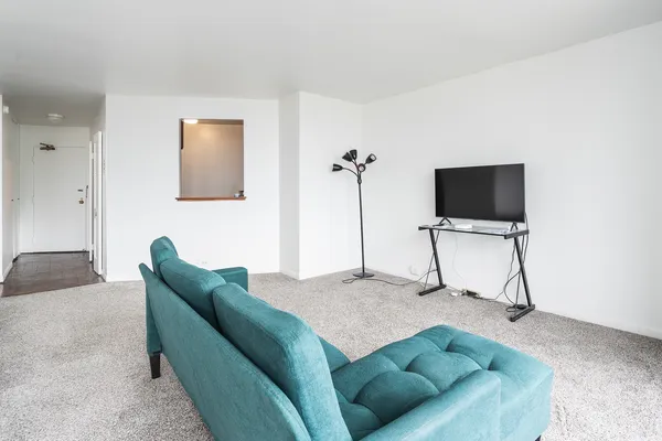 $139,900 | 5415 North Sheridan Road, Unit 2003, Chicago, IL 60640