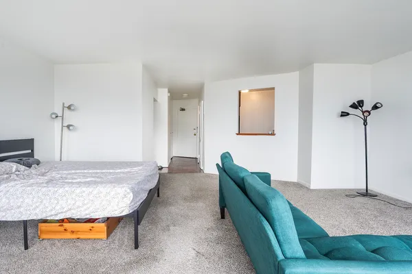 $139,900 | 5415 North Sheridan Road, Unit 2003, Chicago, IL 60640