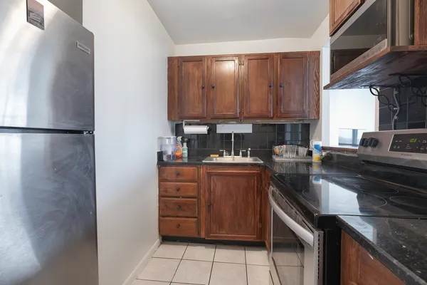 $139,900 | 5415 North Sheridan Road, Unit 2003, Chicago, IL 60640