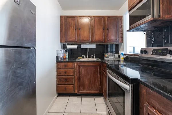 $139,900 | 5415 North Sheridan Road, Unit 2003, Chicago, IL 60640