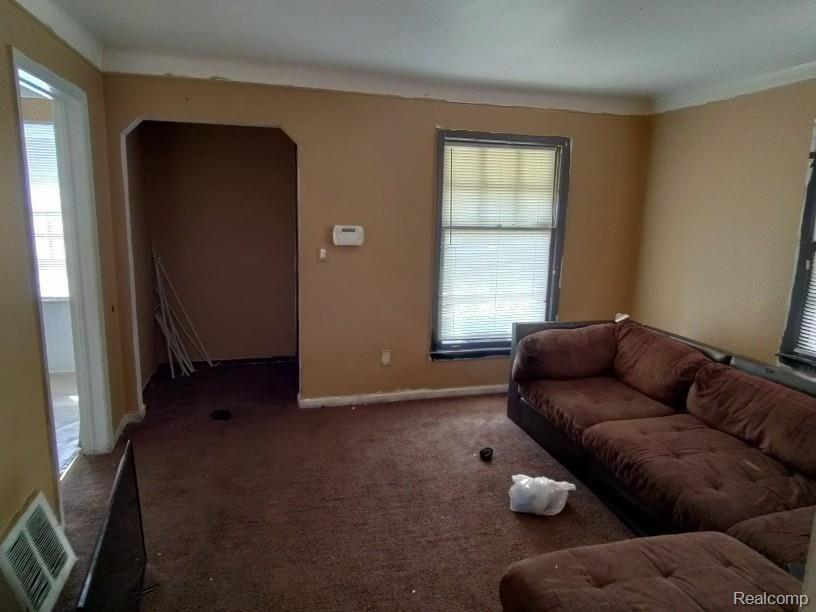 14144 Evergreen Road Detroit, MI 48223 - Photo 6 of 19 IMG_20210812_153223.jpg