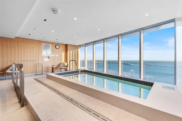 $23,000 | 300 Biscayne Blvd Way, Unit 4207, Miami, FL 33131