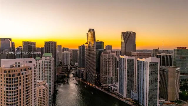 $23,000 | 300 Biscayne Blvd Way, Unit 4207, Miami, FL 33131