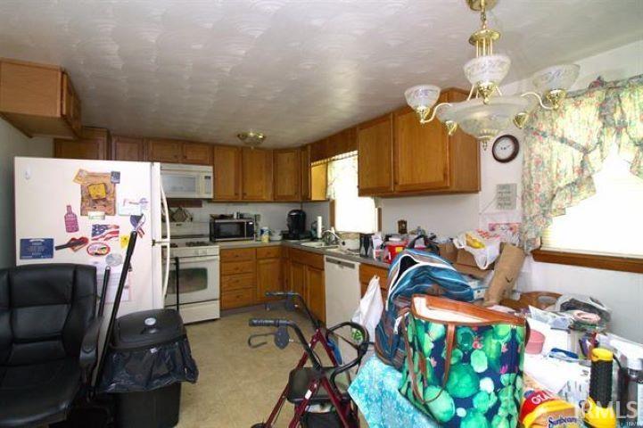 5712 South Delmar Road Marion, IN 46953 - Photo 10 of 23