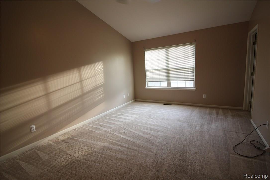 11766 Farmington Road Livonia, MI 48150 - Photo 14 of 17 IMG_9896.JPG