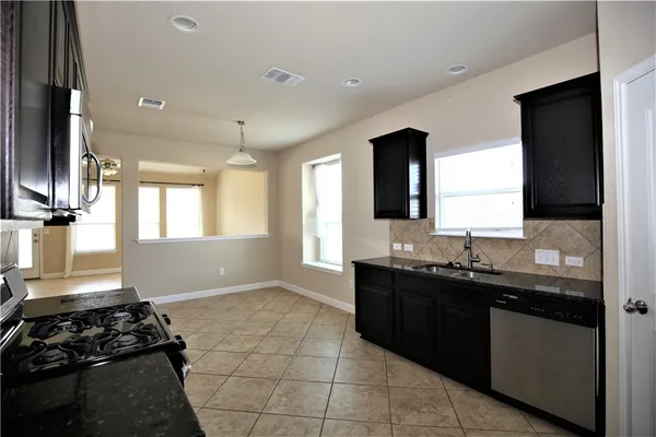 $2,295 | 46 Churchill Farms Drive, Georgetown, TX 78626