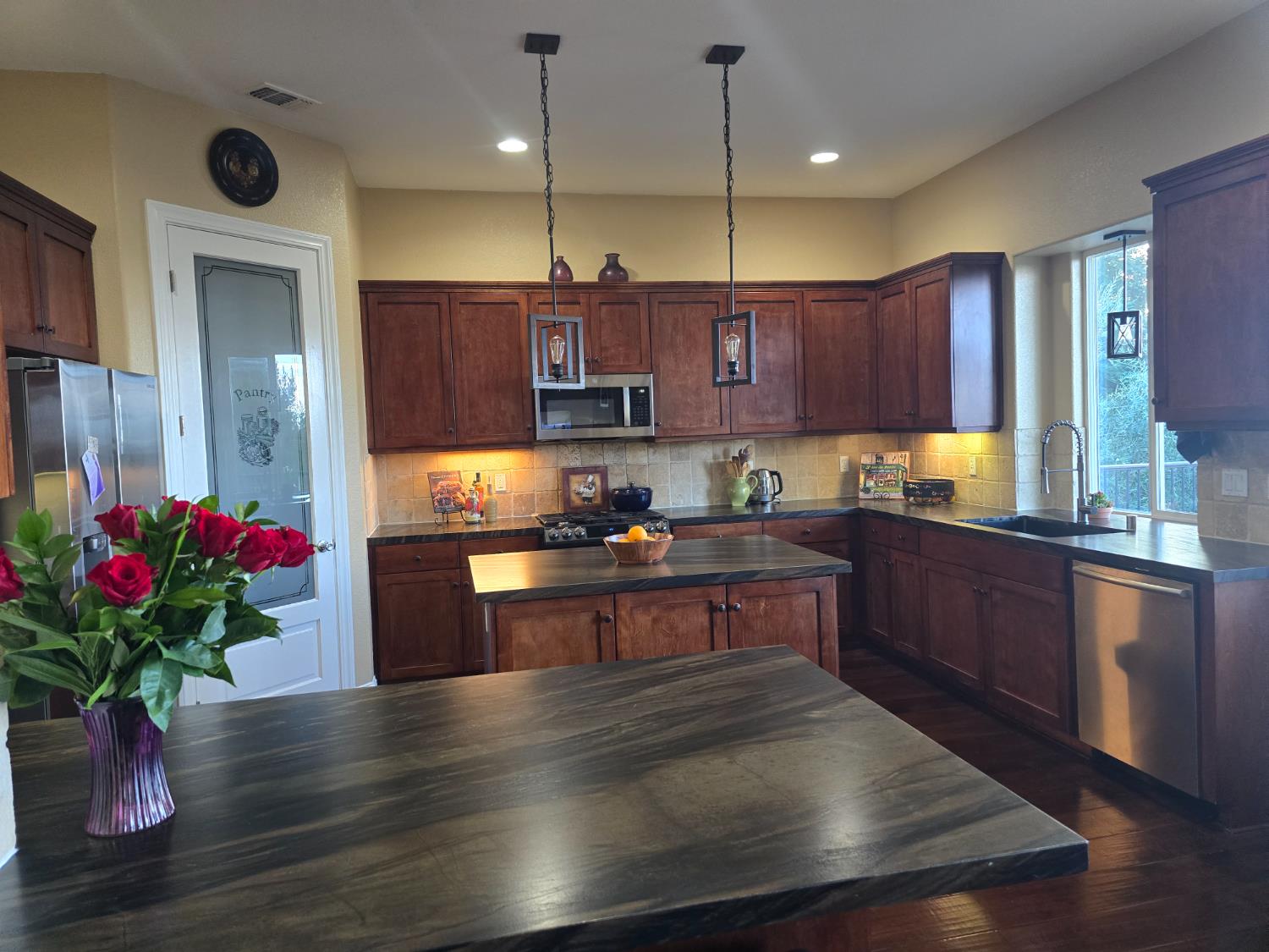 3388 Sudbury Road Cameron Park, CA 95682 - Photo 10 of 55