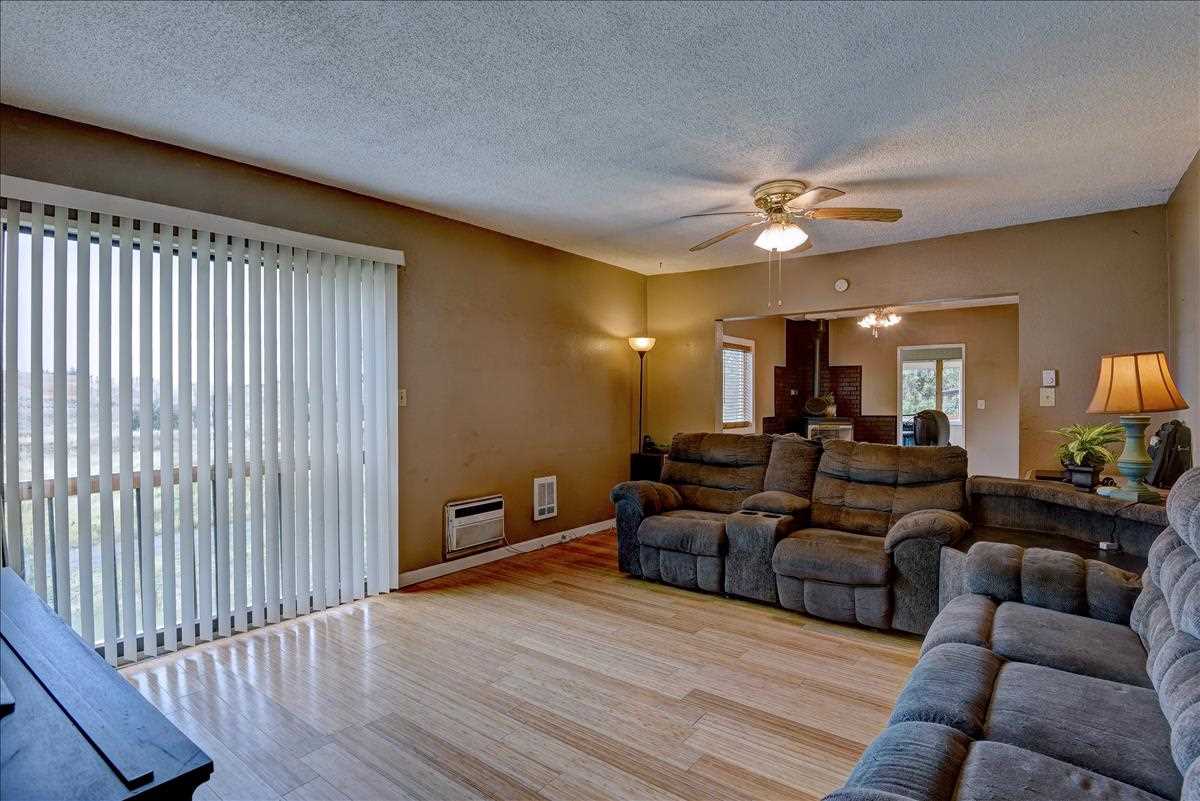 802 Seamon Road Tekoa, WA 99033 - Photo 3 of 20