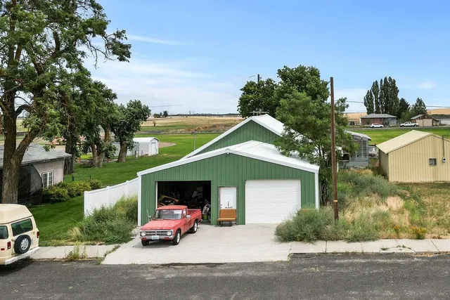 $140,000 | 160 Southwest Creston Avenue, Creston, WA 99117