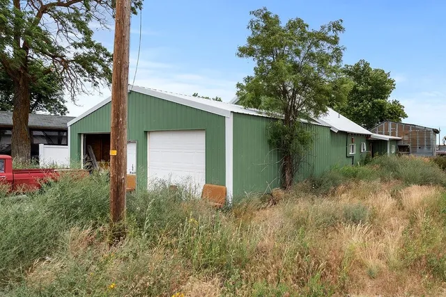 $140,000 | 160 Southwest Creston Avenue, Creston, WA 99117