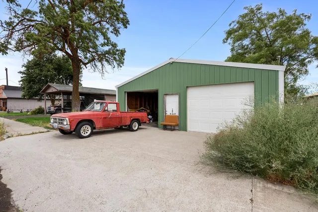 $140,000 | 160 Southwest Creston Avenue, Creston, WA 99117