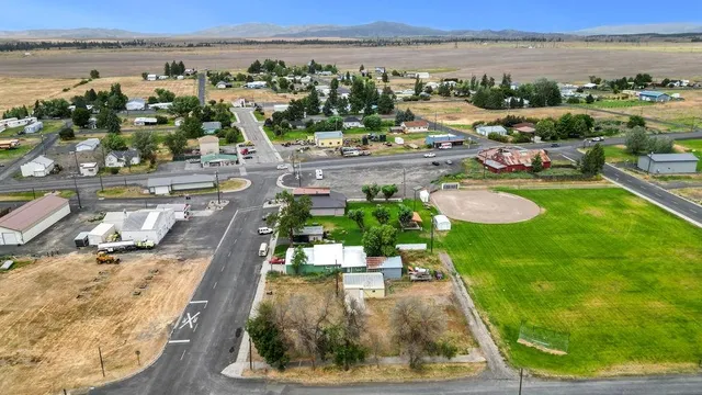 $140,000 | 160 Southwest Creston Avenue, Creston, WA 99117