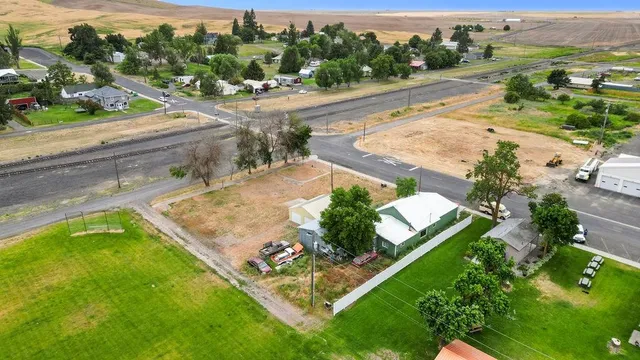 $140,000 | 160 Southwest Creston Avenue, Creston, WA 99117