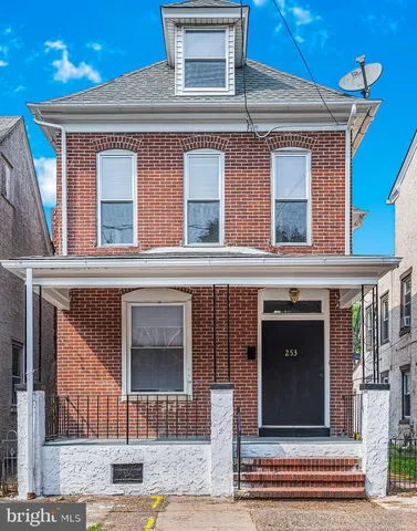 $2,275 | 253 Beech Street, Pottstown, PA 19464