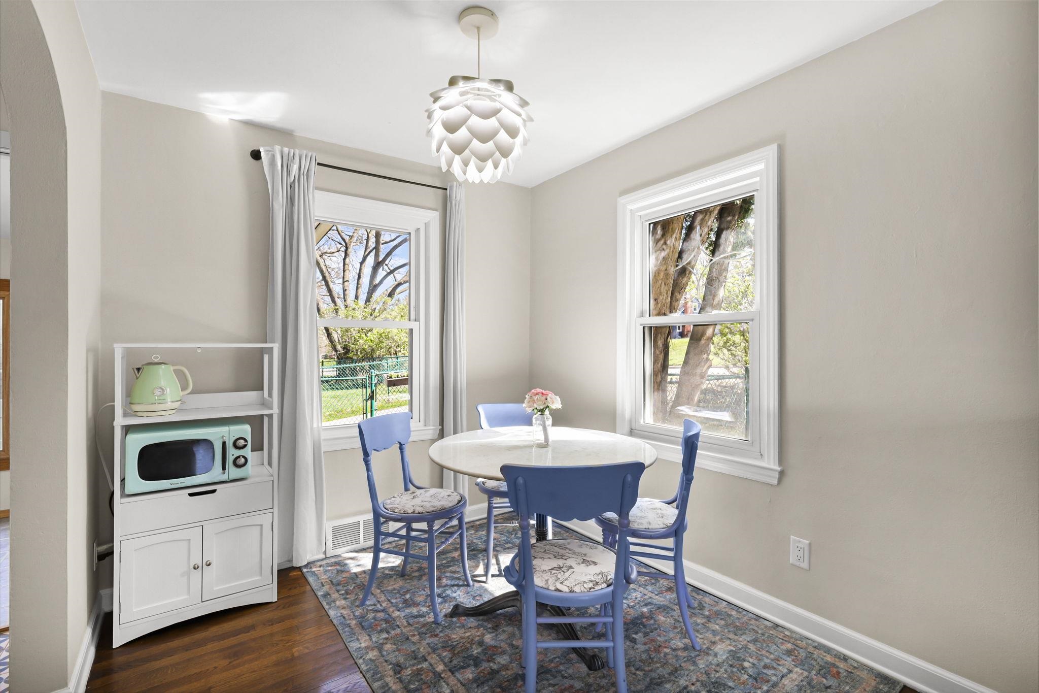 326 South Midvale Boulevard Madison, WI 53705 - Photo 14 of 31