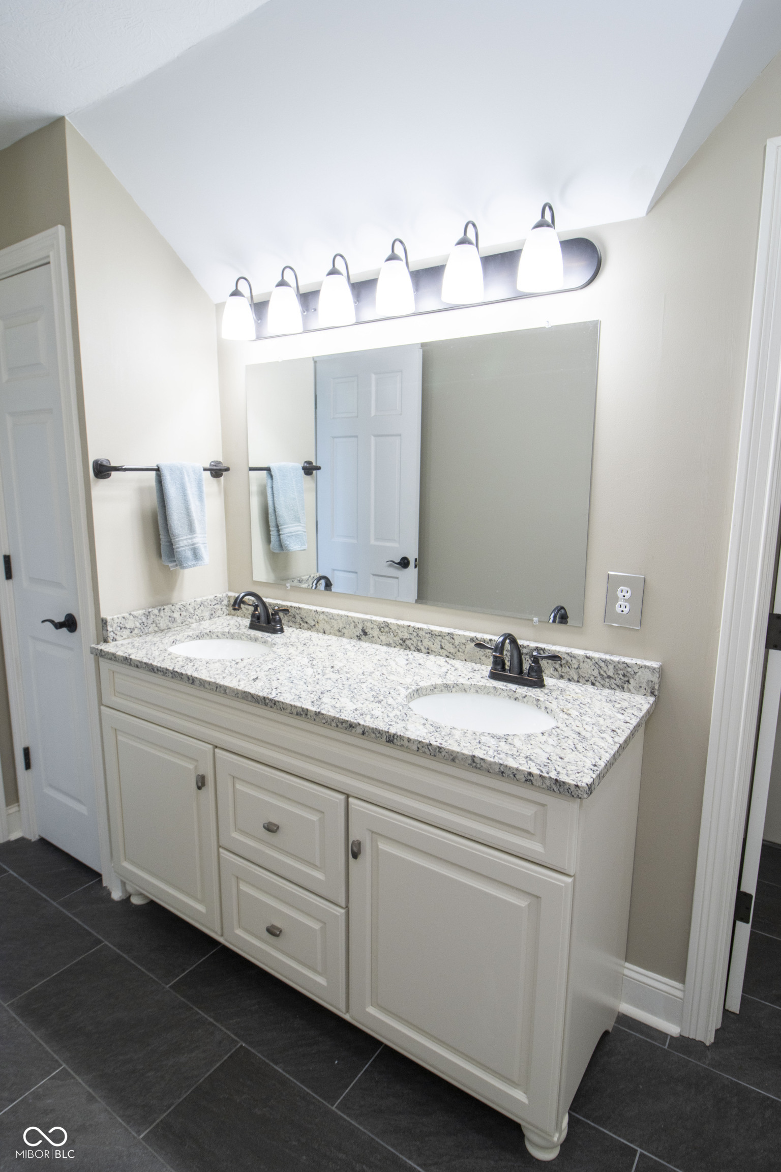 3248 Smokey Ridge Way Carmel, IN 46033 - Photo 36 of 56 Gallery Image 36