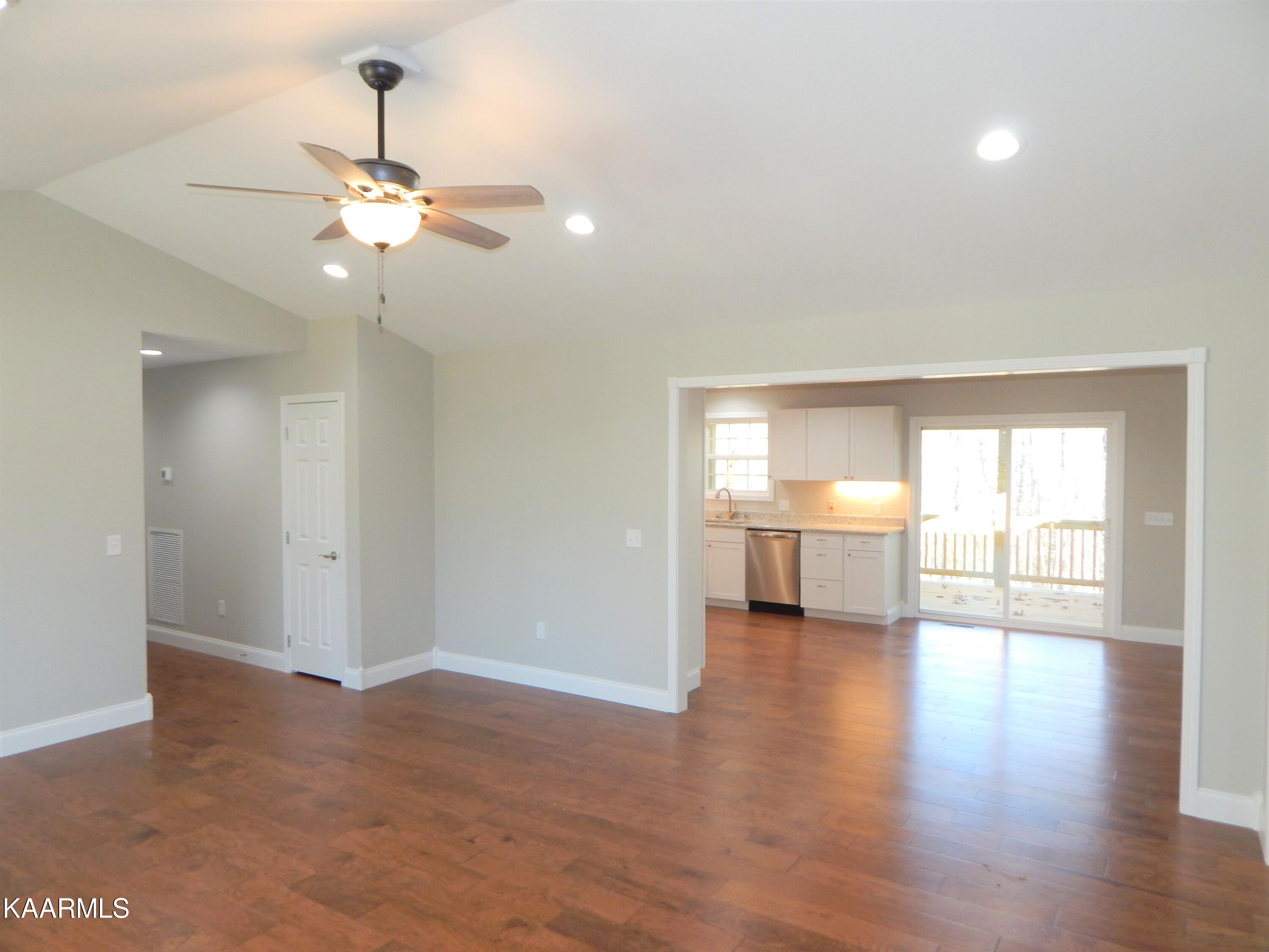 107 Peebles Road Crossville, TN 38558 - Photo 3 of 22 3
