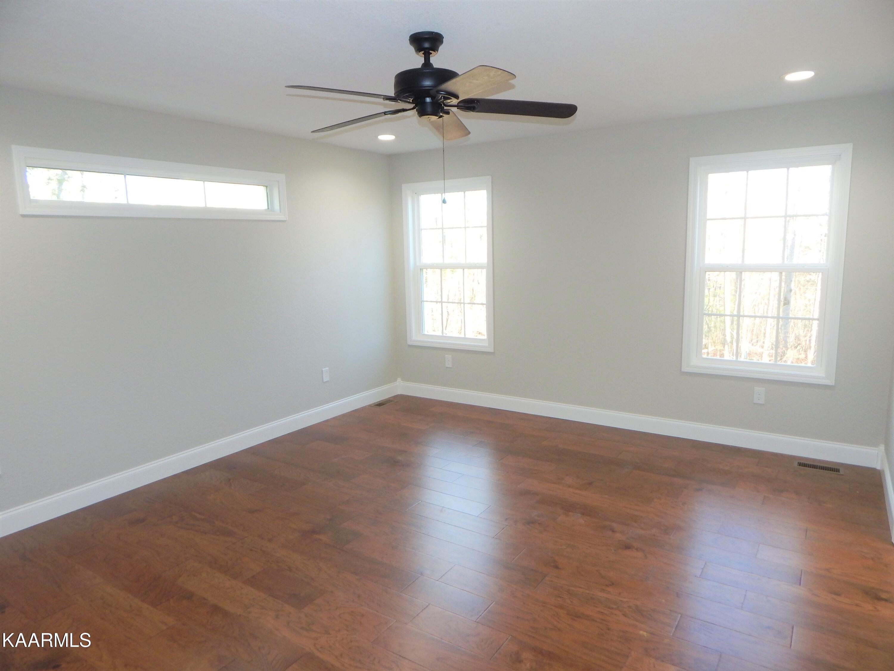 107 Peebles Road Crossville, TN 38558 - Photo 7 of 22 7