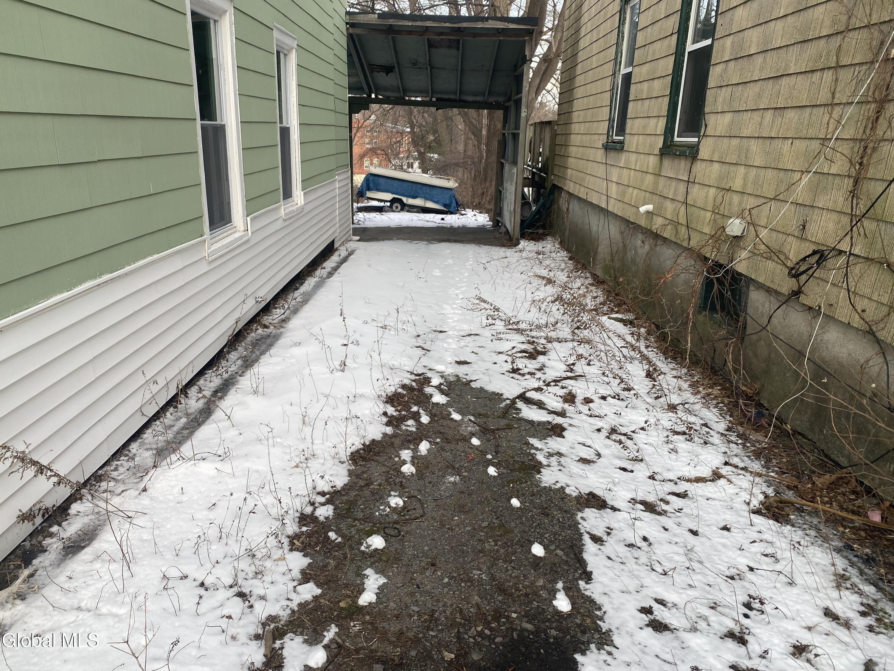 609 Bluff Avenue Schenectady, NY 12303 - Photo 2 of 44 IMG_7901