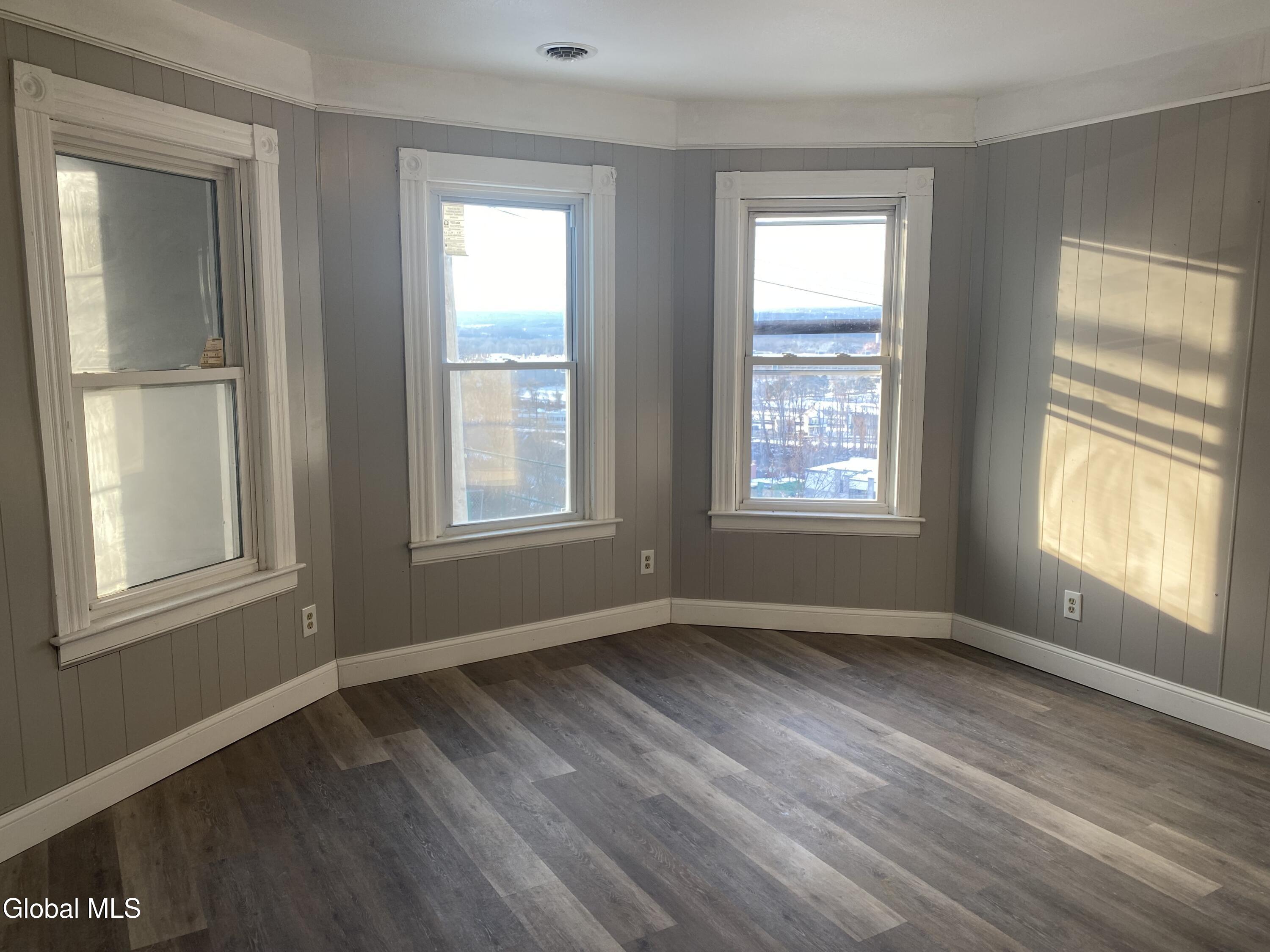 609 Bluff Avenue Schenectady, NY 12303 - Photo 25 of 44 IMG_7919