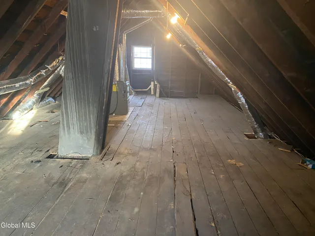 $264,900 | 609 Bluff Avenue, Schenectady, NY 12303