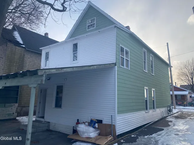 $264,900 | 609 Bluff Avenue, Schenectady, NY 12303