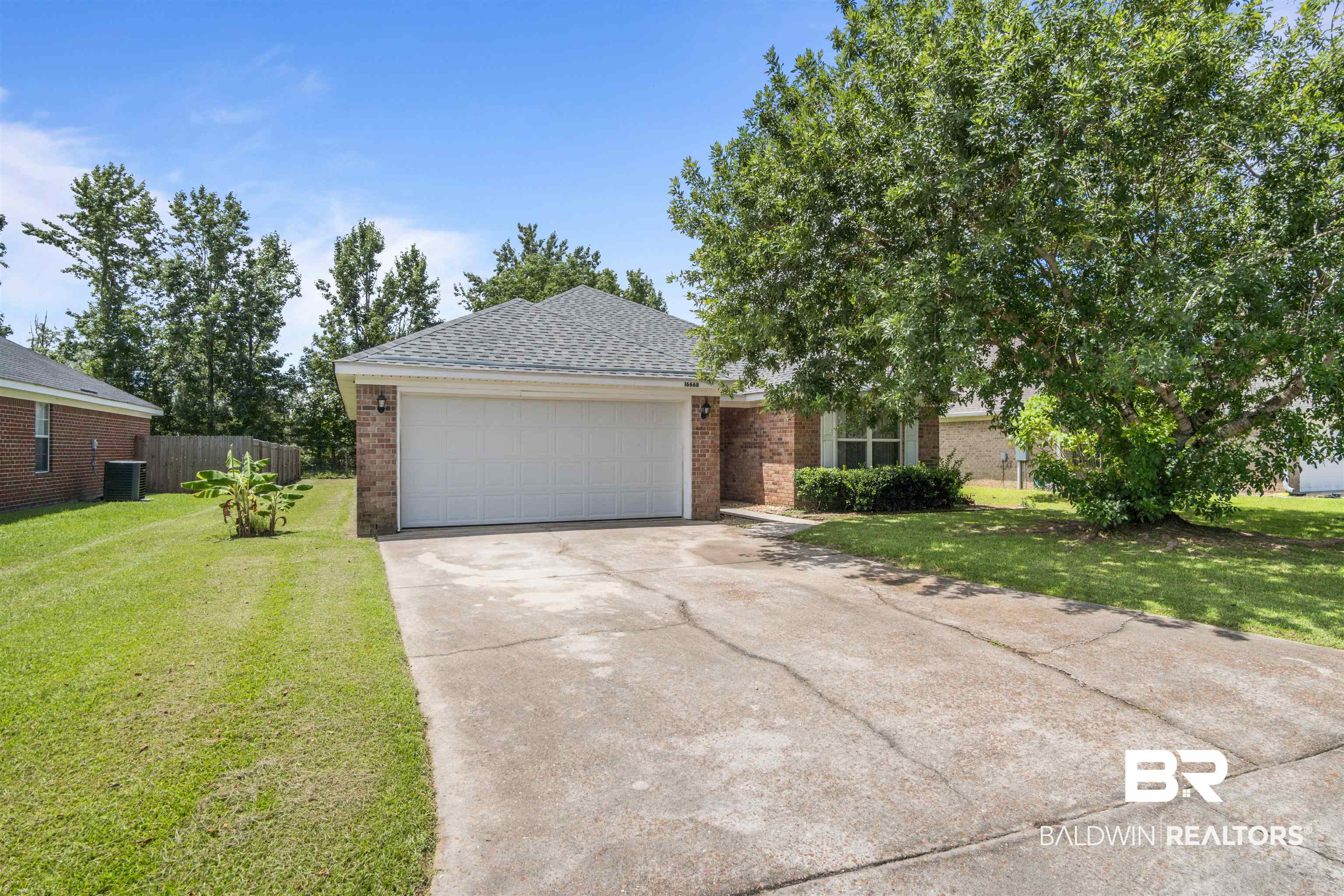 16668 Sugar Loop Foley, AL 36535 - Photo 2 of 24