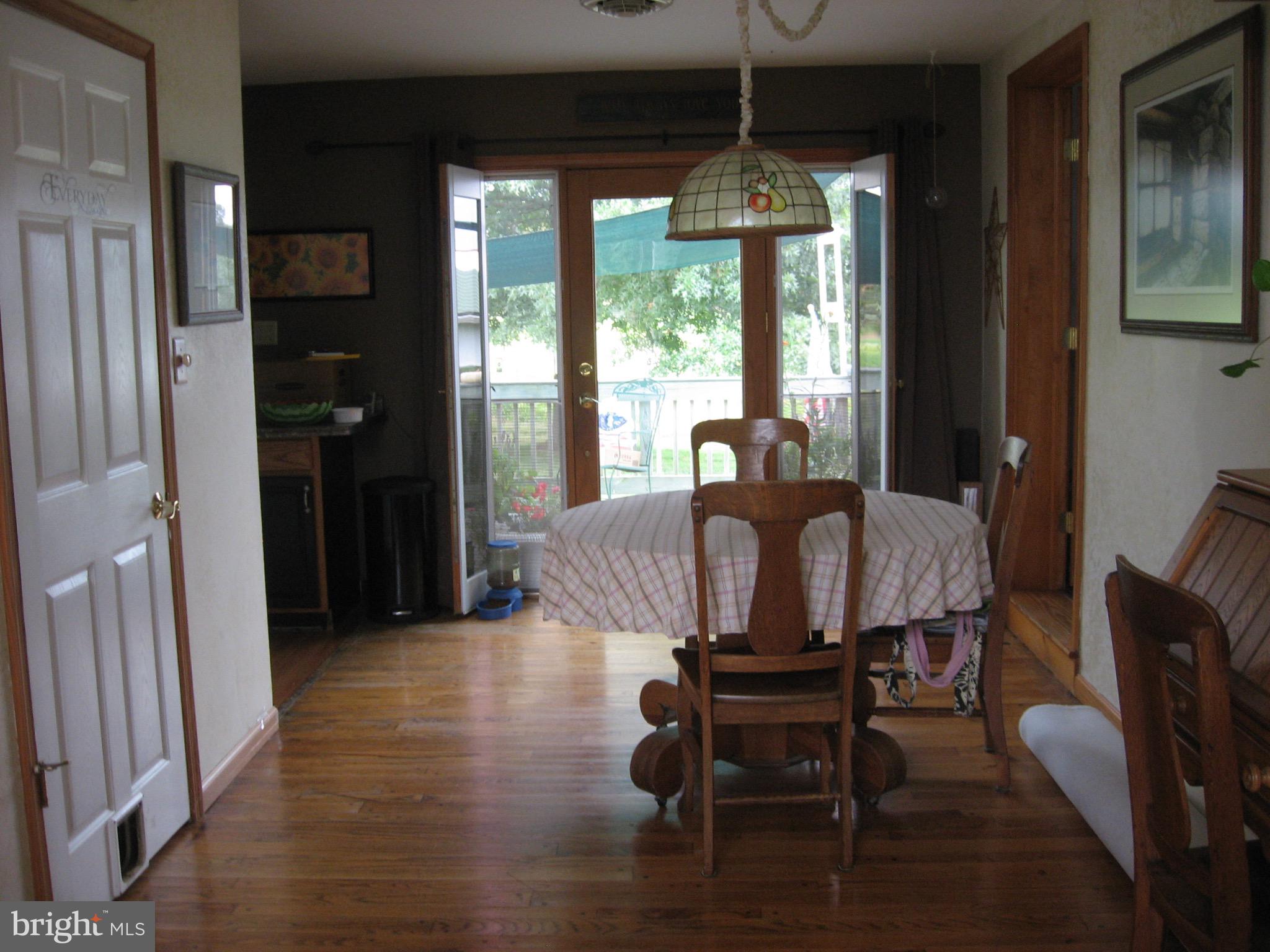 102 Hart Road Oxford, PA 19363 - Photo 13 of 26 Rear door from dining Room