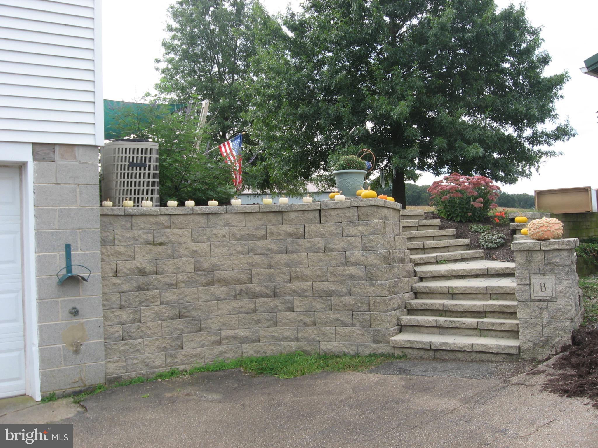102 Hart Road Oxford, PA 19363 - Photo 7 of 26 Beautiful hardscaping
