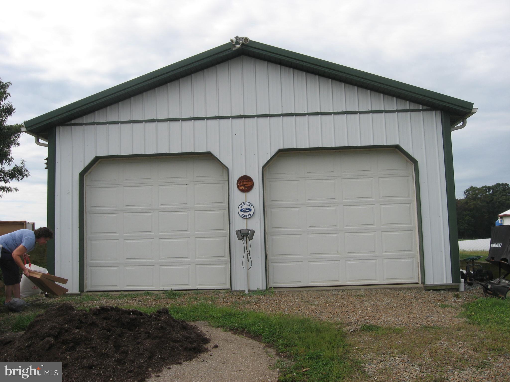 102 Hart Road Oxford, PA 19363 - Photo 9 of 26 Detached garage
