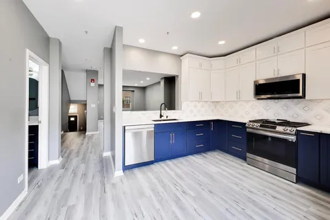 $434,000 | 124 Rosehall Drive, Lake Zurich, IL 60047