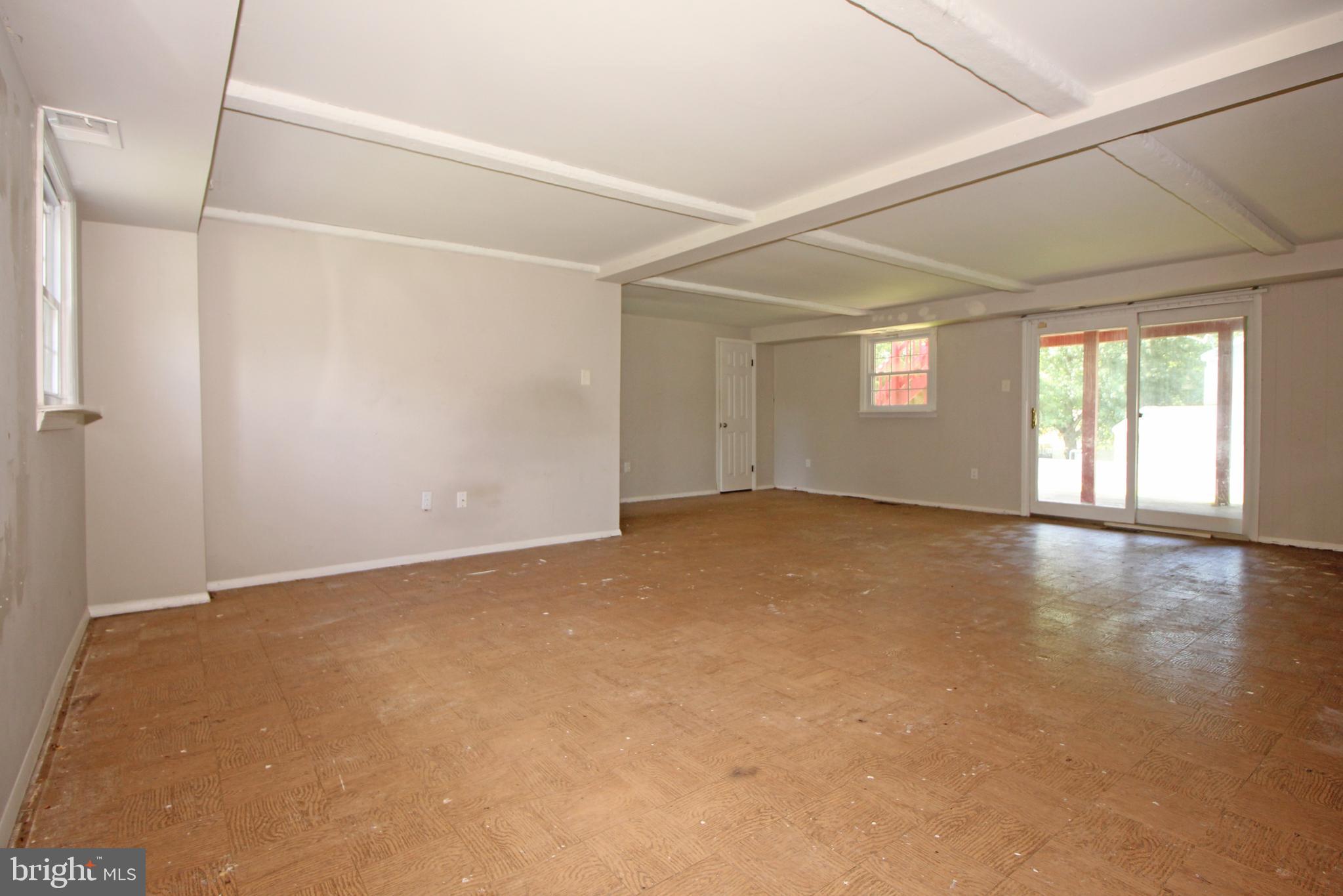 2 Twig Lane Willingboro, NJ 08046 - Photo 24 of 32 an empty room with windows