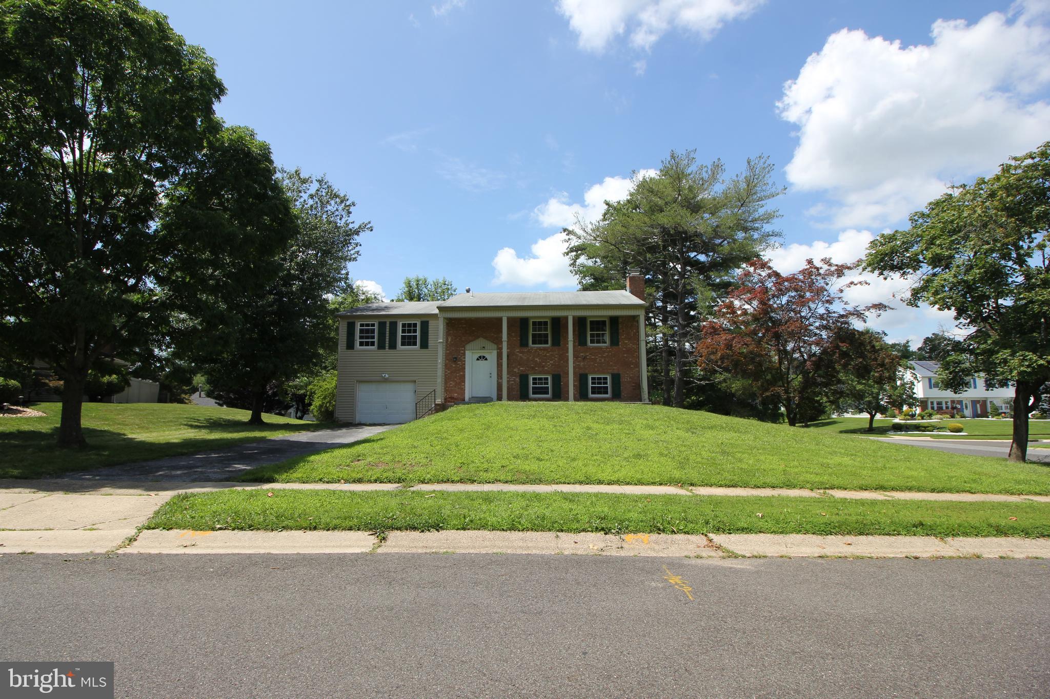 2 Twig Lane Willingboro, NJ 08046 - Photo 4 of 32 a view of a house with a yard