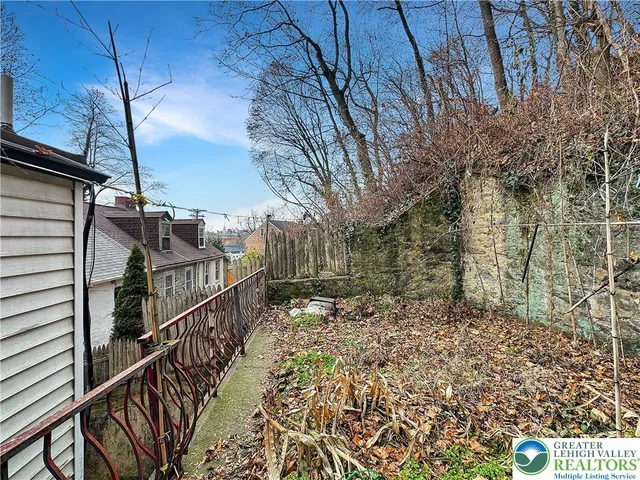 $450,000 | 40 North Delaware Drive, Easton, PA 18042