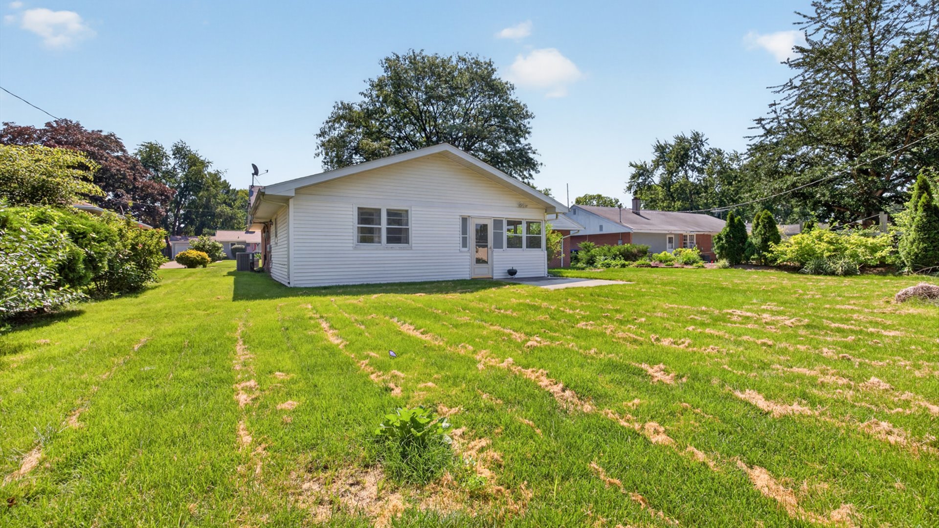 919 Vale Street Bloomington, IL 61701 - Photo 37 of 40
