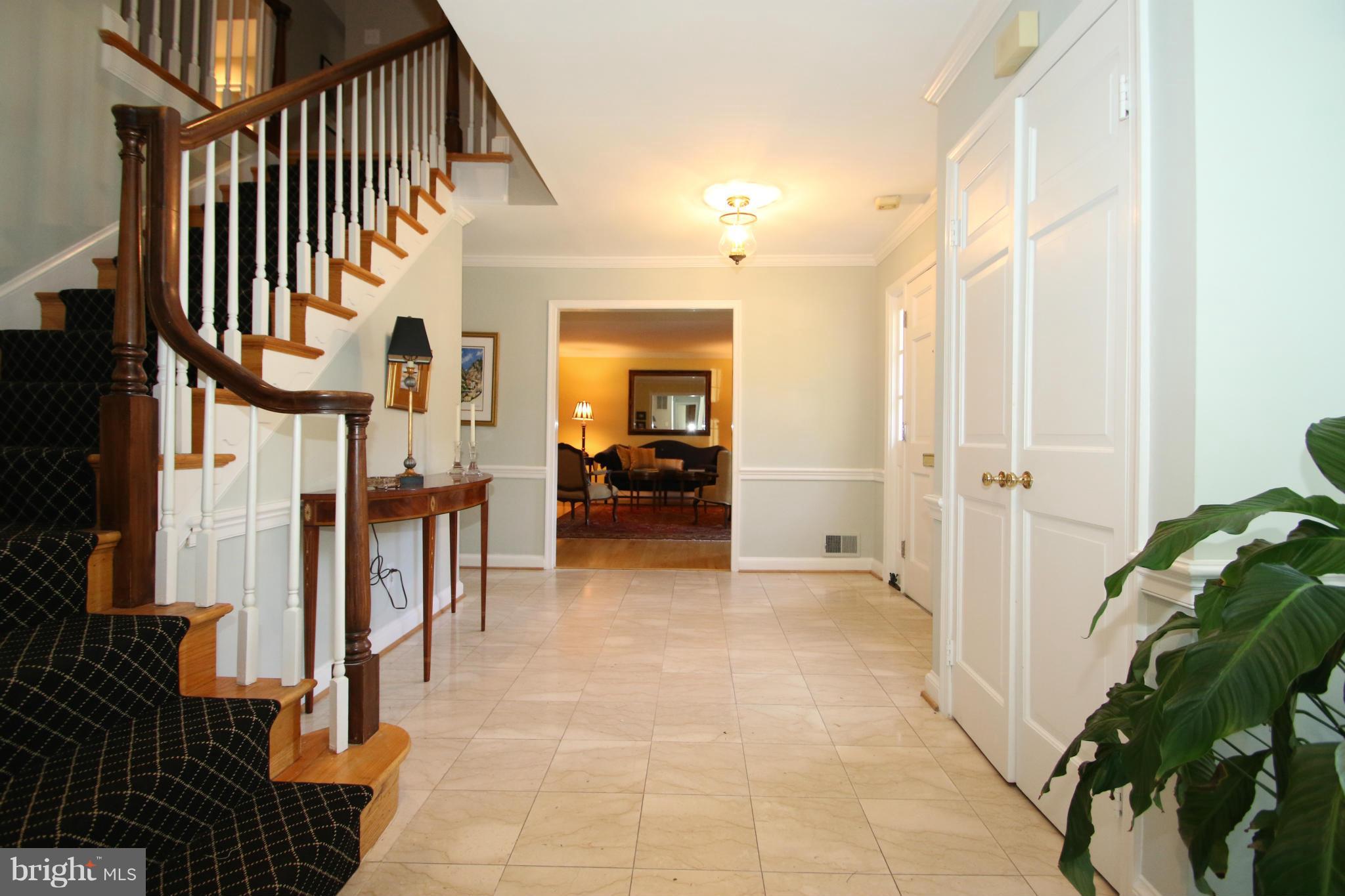 1605 Stonebridge Road Alexandria, VA 22304 - Photo 12 of 30 Main level foyer entrance w/ marble floors