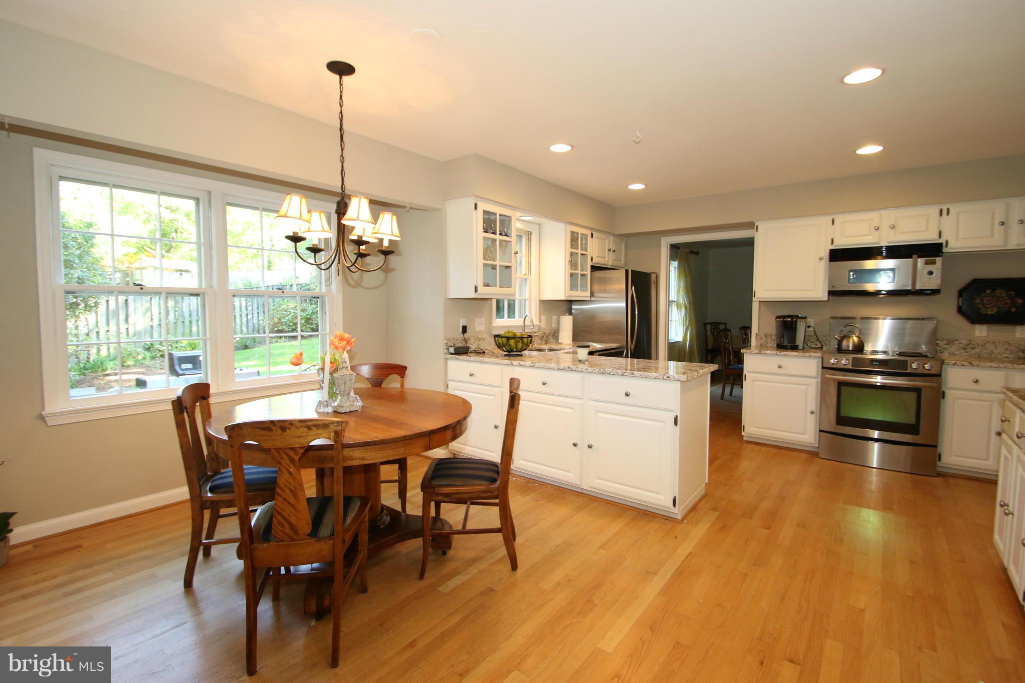 1605 Stonebridge Road Alexandria, VA 22304 - Photo 7 of 30 Eat-in Kitchen with recessed lighting