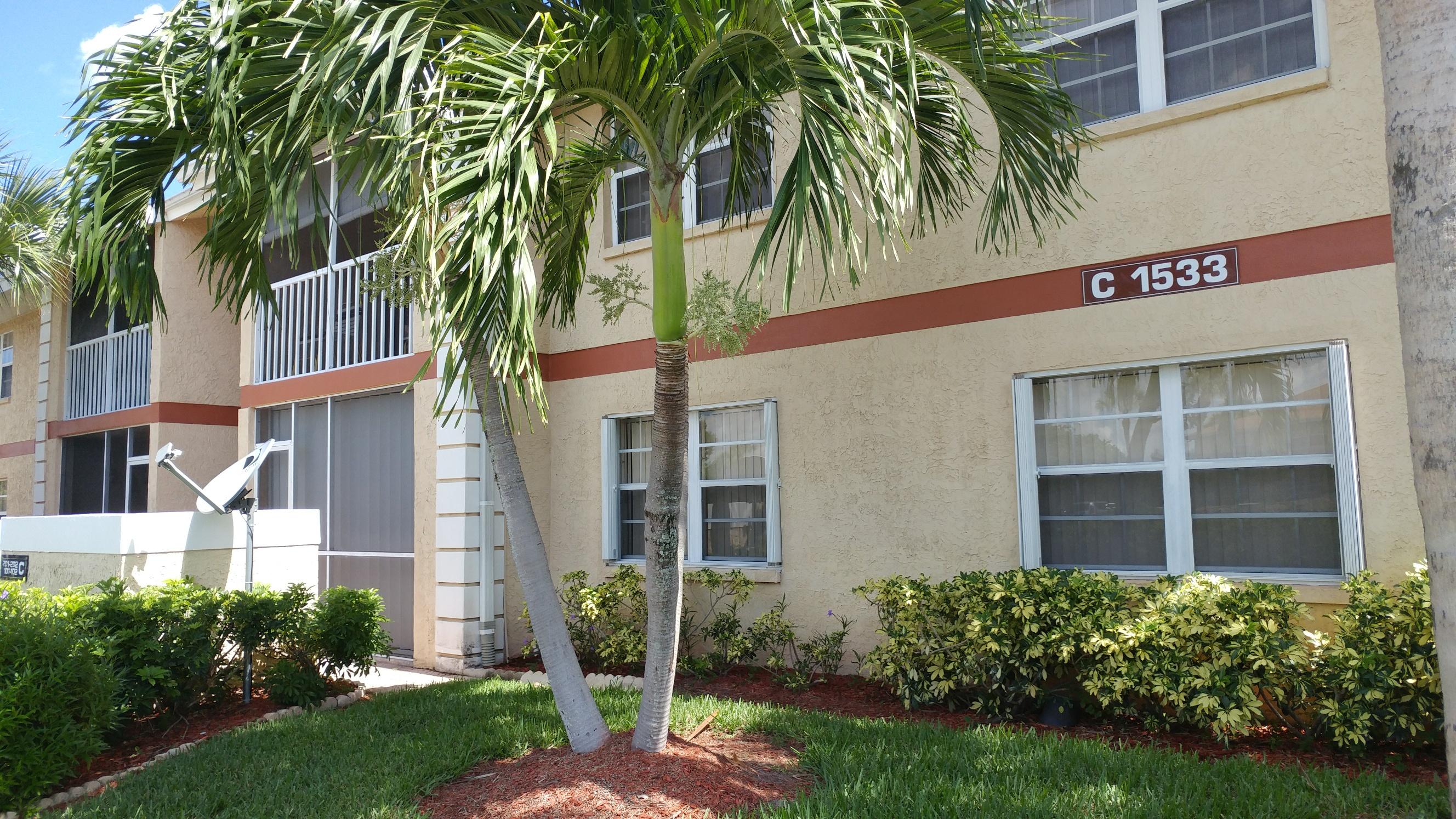 1533 Southeast Royal Green Circle, Unit 105 Port St. Lucie, FL 34952 - Photo 2 of 14 Bldg 1533