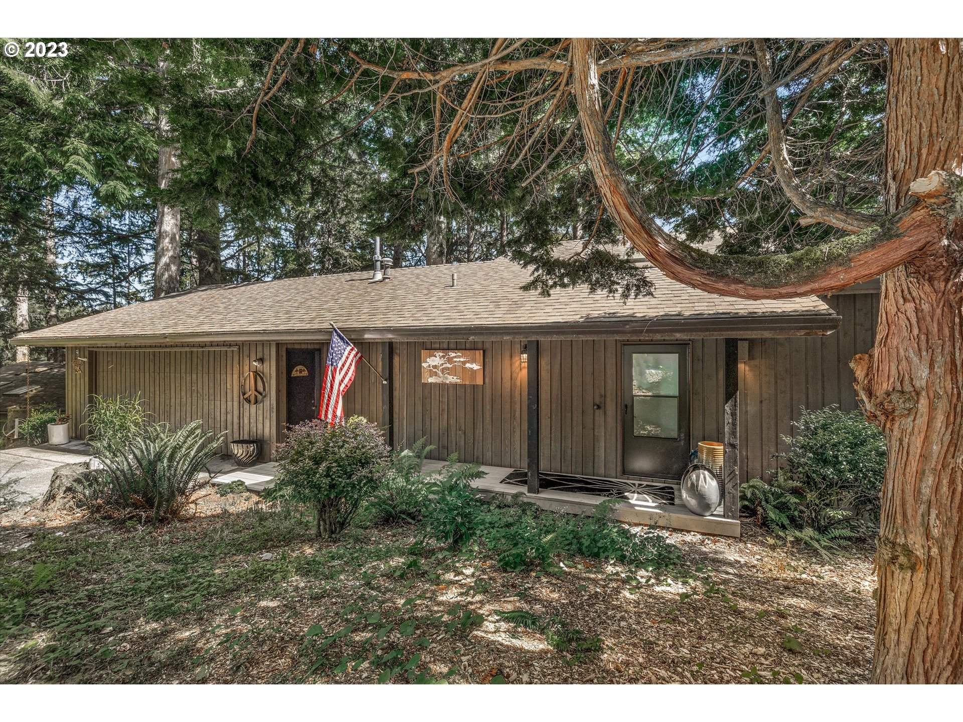 106 East Bay Point Road Gleneden Beach, OR 97388 - Photo 10 of 48 Gallery Image 10