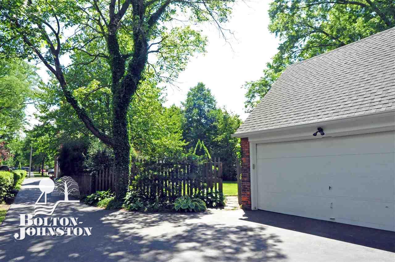 226 Moran Road Grosse Pointe, MI 48236 - Photo 67 of 72 50015266-66.JPG