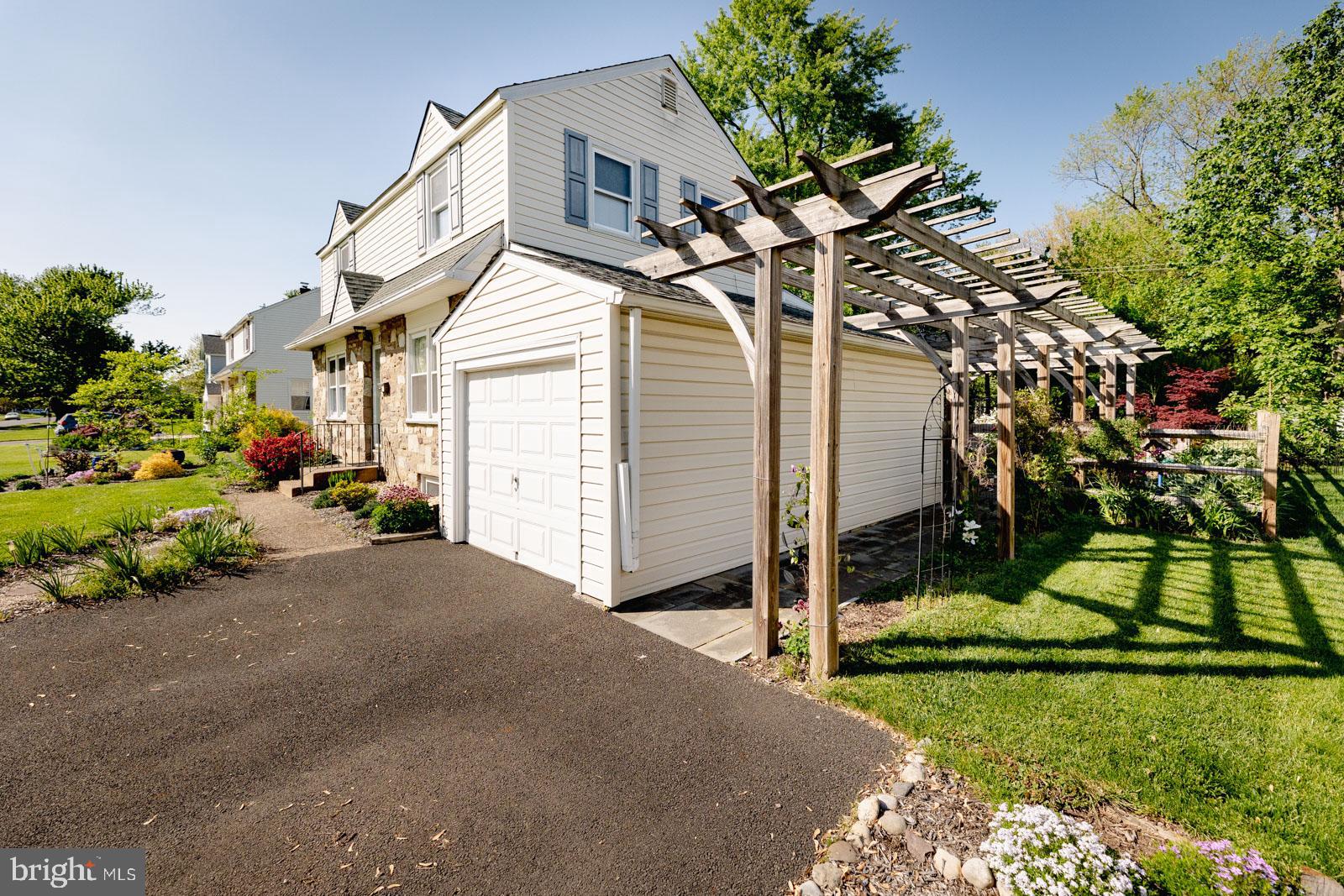 1125 Victoria Road Warminster, PA 18974 - Photo 5 of 56