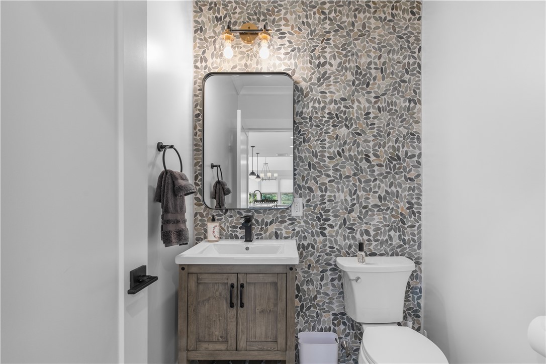 561 Bristol Ferry Road, Unit B Portsmouth, RI 02871 - Photo 15 of 28