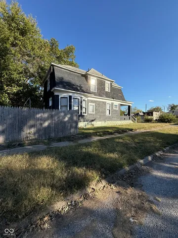 $85,000 | 1500 1st Avenue, Terre Haute, IN 47807