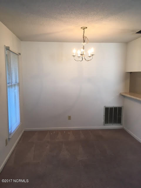 537 Shadowridge Road Jacksonville, NC 28546 - Photo 3 of 18 unnamed (9)