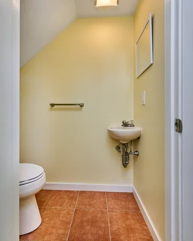 a bathroom with a sink and a toilet