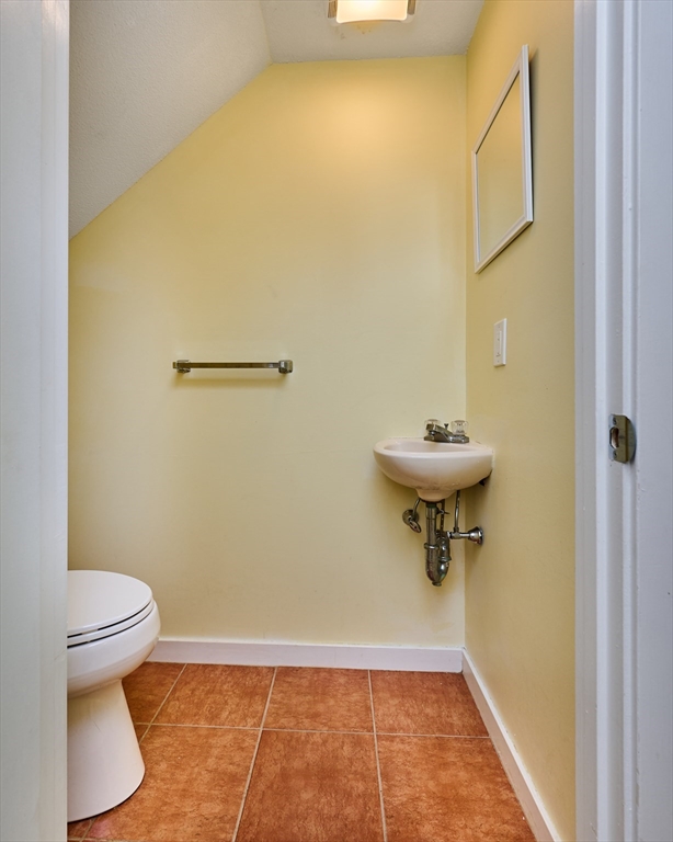 75 Amity Place, Unit 75 Amherst, MA 01002 - Photo 12 of 42