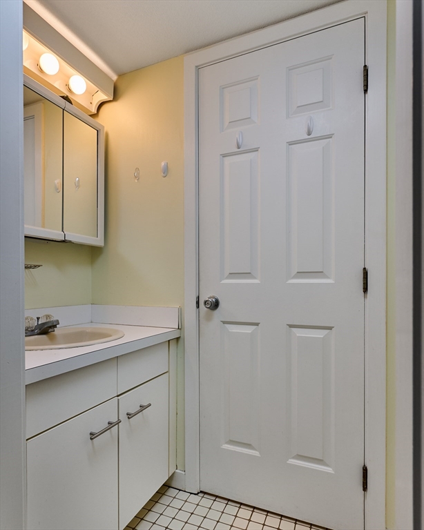 75 Amity Place, Unit 75 Amherst, MA 01002 - Photo 17 of 42