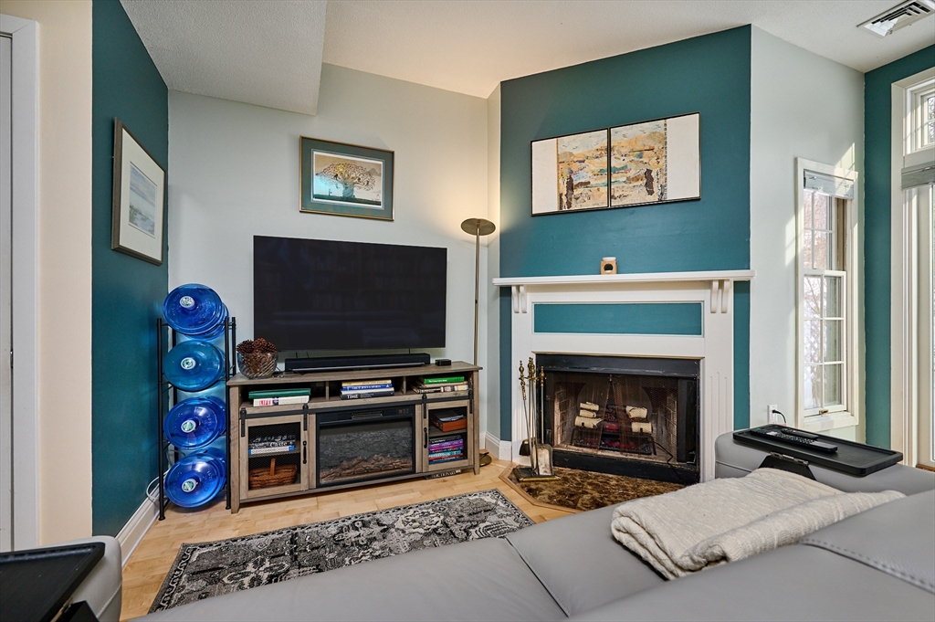 75 Amity Place, Unit 75 Amherst, MA 01002 - Photo 9 of 42